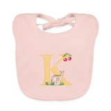 Baby Lätzchen personalisiert – Bio-Baumwolle mit Buchstabe "K" 🌱🍼 - Rose